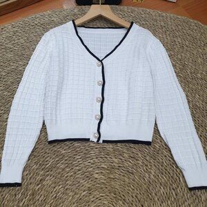 White Textured Pearl Button V-Neck Contrast Trim Crop Cardigan